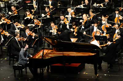 NHK�����y�c special guest Elder photo by Rieko Oka