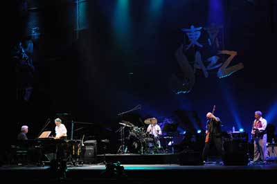 L'Image photo by Hideo Nakajima