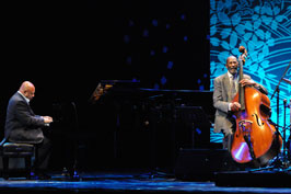 Kenny Barron/Ron Carter photo by (c)�����p�Y�^(c)Hideo Nakajima�@(c)TOKYO JAZZ FESTIVAL 2010