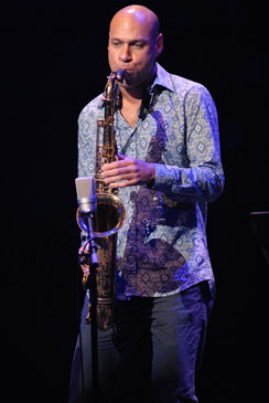 Joshua Redman photo by (c)�� ���b�q�^(c)Rieko Oka�@(c)TOKYO JAZZ FESTIVAL 2010