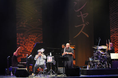 Jazz Crusaders photo by (c)�����p�Y�^(c)Hideo Nakajima�@(c)TOKYO JAZZ FESTIVAL 2010